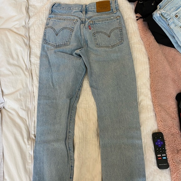 Levi’s Wedgie Jeans - Picture 3 of 4